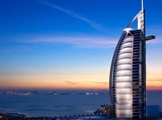 迪拜帆船酒店住一晚多少钱 世界上五大顶级酒店之最