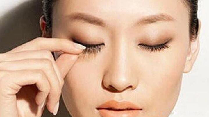 左眼睛上眼皮一直跳怎么回事 左眼跳是什么兆头好不好
