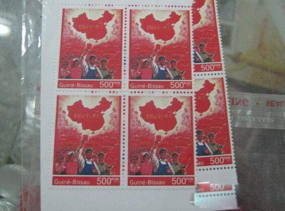 祖国山河一片红邮票值多少钱 8000万为什么这么值钱