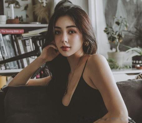 20�䶺�˿��ĵ���Ƥ���黰 ��Ů���ѿ��ĵ�С��·