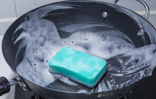 铁锅生锈怎么办?教你1妙招 除锈最好办法用猪肉