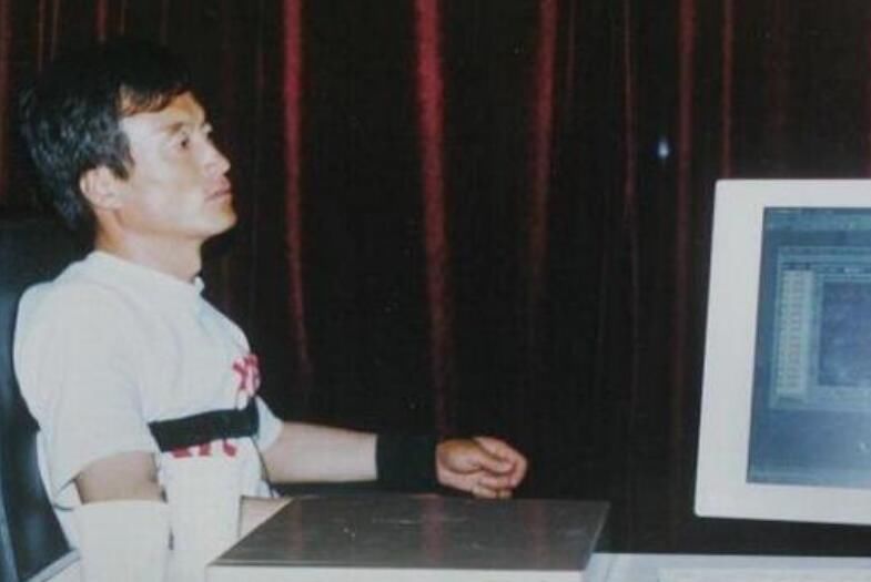 ���չ�ufo�¼�������� ��Ů�����˵����ܽӴ�