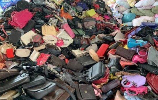 旧衣服怎么回收可以卖到哪里 回收旧衣服一年赚200万是骗局吗