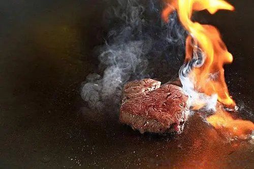 不食人间烟火是什么意思下一句 和赵自然的故事有关