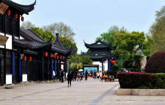 京口瓜洲的京口指的是哪里 是现在的哪个城市
