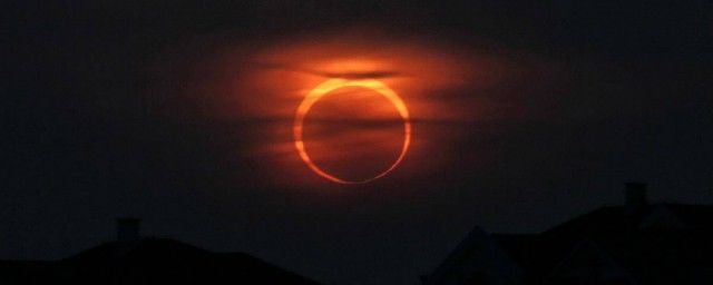 日食发生在农历什么日 日食示意图和月食示意图形成原理