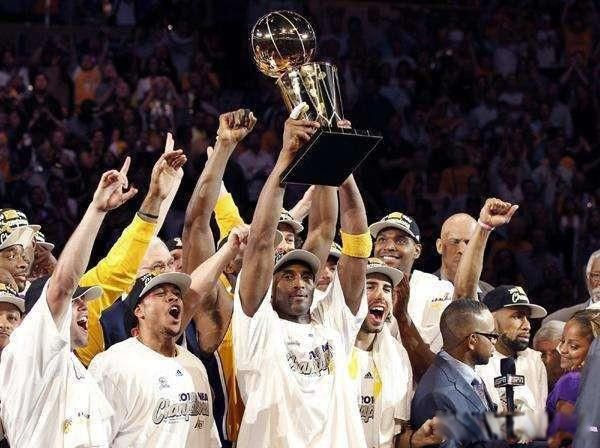 �Ʊ����¼��� ���ݵ�һ������ʼ�հ���