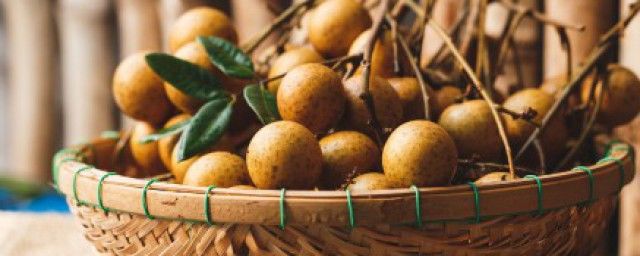 ���ۺ͹�Բ��ͬһ��ˮ���� ����һ���Ǹɻ�һ�����ʻ�