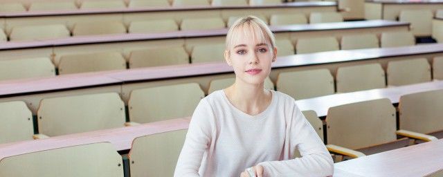 ʩ���ֵ�ƴ����� ��ʲôС˵���ĸ�������