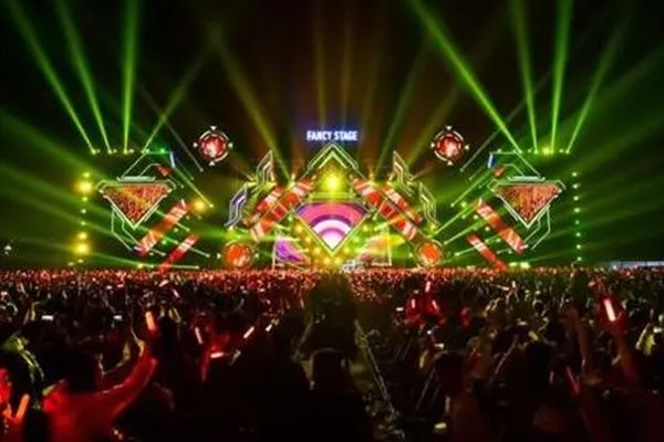 һ�׸�׬һ��������� һ�׸贿׬9������˭