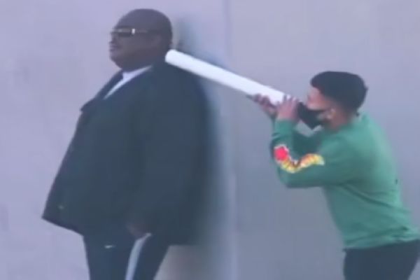 ʲô����ű�ĸ��ţ ������ĳ�����ô�ظ�