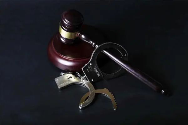 八孩女子事件是怎么回事来龙去脉 八孩铁链女最新消息