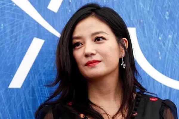 赵薇真实身份惊动全国怎么回事 深扒赵薇背后真身份