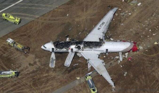 东航坠机事故图片图片