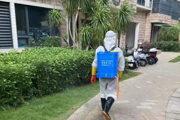 是不是14天潜伏期过了就没事了 有点咳嗽安全吗
