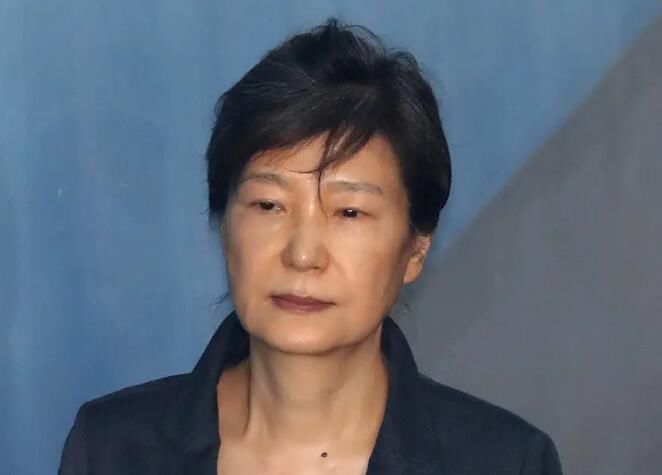 韩国女总统叫什么名字 朴槿惠为什么坐牢现状如何了