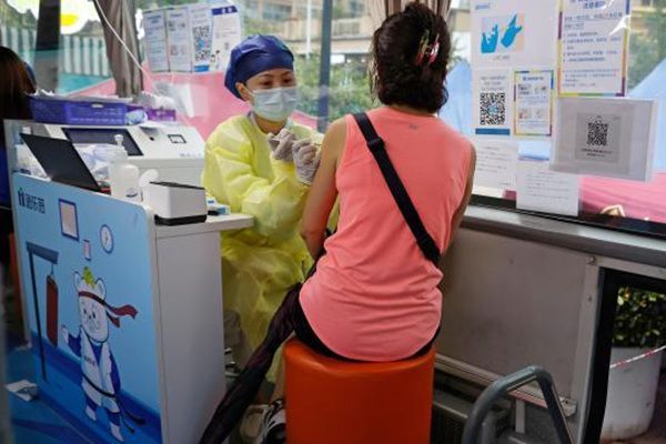 上海打疫苗还奖励钱是真的吗 听说打疫苗补贴是真是假