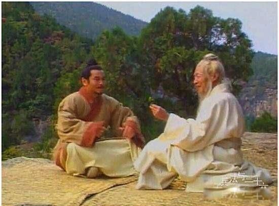 孙膑与庞涓的故事 被挖掉膝盖骨孙膑是一个什么样的人
