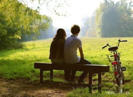夫妻睡觉左右位置有讲究吗 男左女右并没有规定或者标准答案