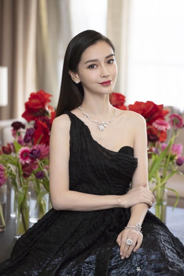 黄晓明和杨颖为什么离了婚 没公告和baby官宣离的婚是真的吗