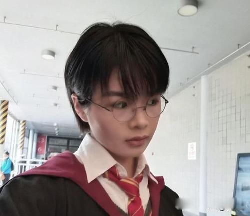 许可馨父母真实身份已曝光 能把苏州变许州的牛逼人物