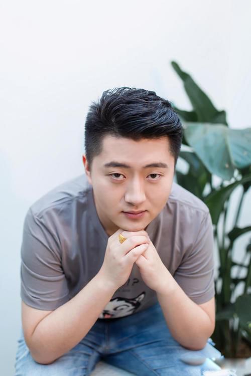 青岛曲露露照片青岛大嫚怎能不勾人魂魄