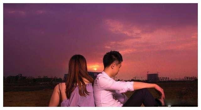 怎么关联老婆的微信聊天记录 不被发现有点无奈