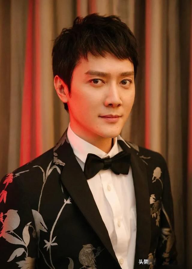 赵丽颖和冯绍峰为什么离的婚 明星跟普通人一样有七情六欲