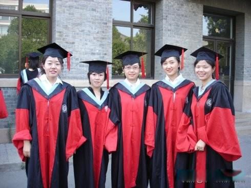 大学老师工资一般多少钱一个月 任何职业都有级别