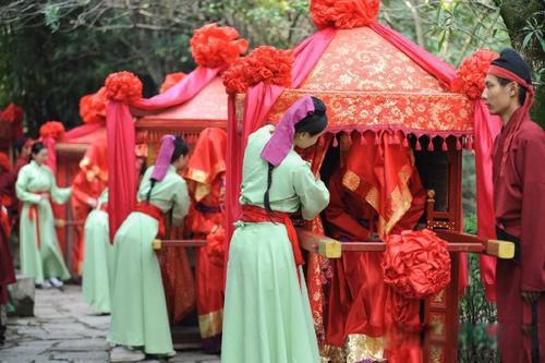 �������������������� ��ָ������ڶࡱ