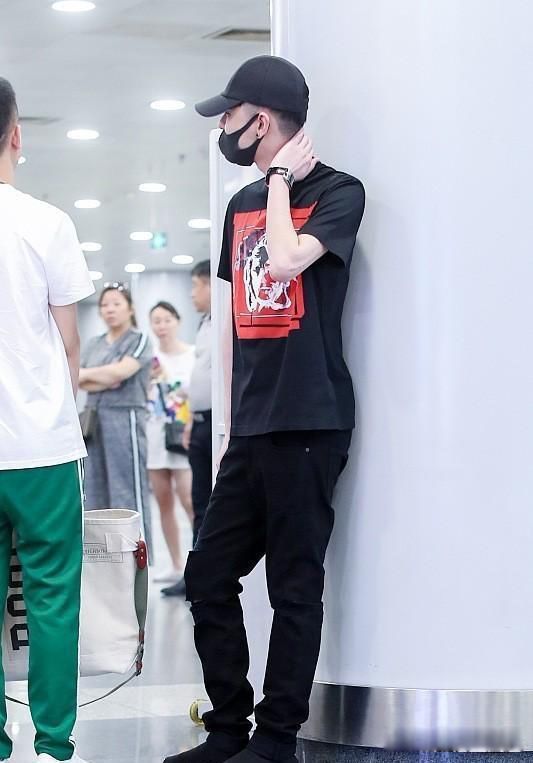 张云雷事件坠台是怎么回事南京南站事件是哪一天