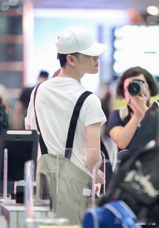 �������¼�׹̨����ô���� �Ͼ���վ�¼�����һ��