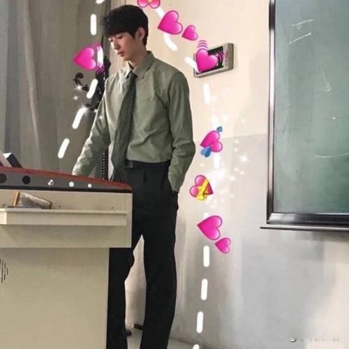 大学老师工资一般多少钱一个月 做大学老师的工资确实不高