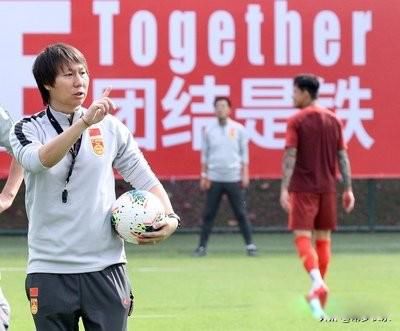 陈戌源为什么还不下课 这压根不可能的事