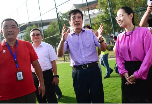 陈戌源为什么还不下课 这压根不可能的事