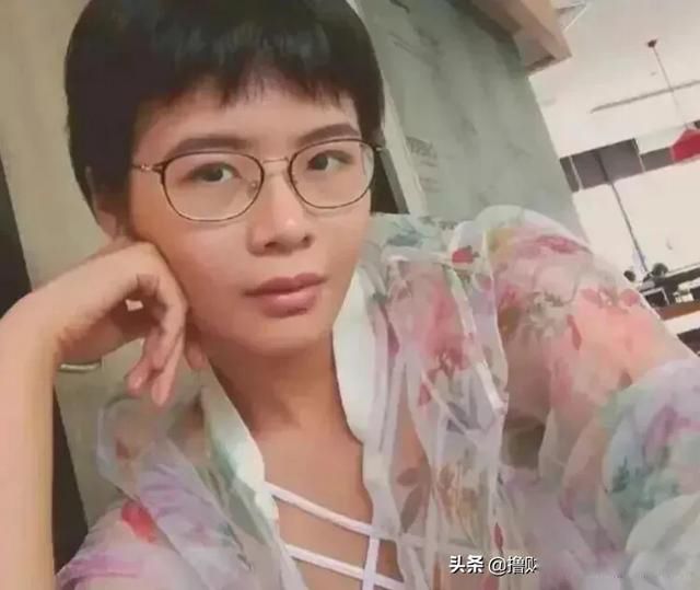 ����ܰ�ĸ�ĸ��˭ ���ַ���������ĸ��δ��