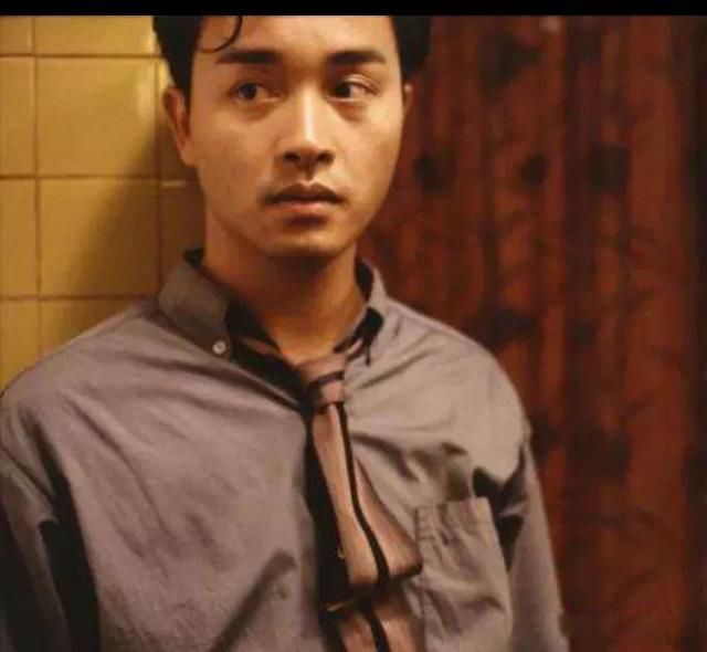 张国荣为什么结束自己的生命 在香港文华酒店跳楼自杀