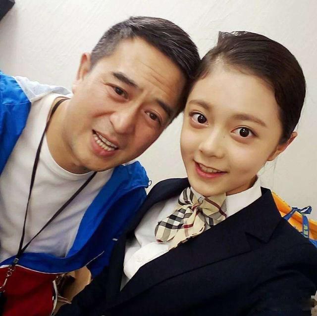 baby多次替赵今麦挡下吴亦凡 两次帮赵今麦摆脱吴亦凡