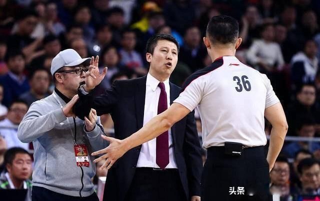 闫军吹黑哨没人管吗 裁判中不能明显的偏袒判罚