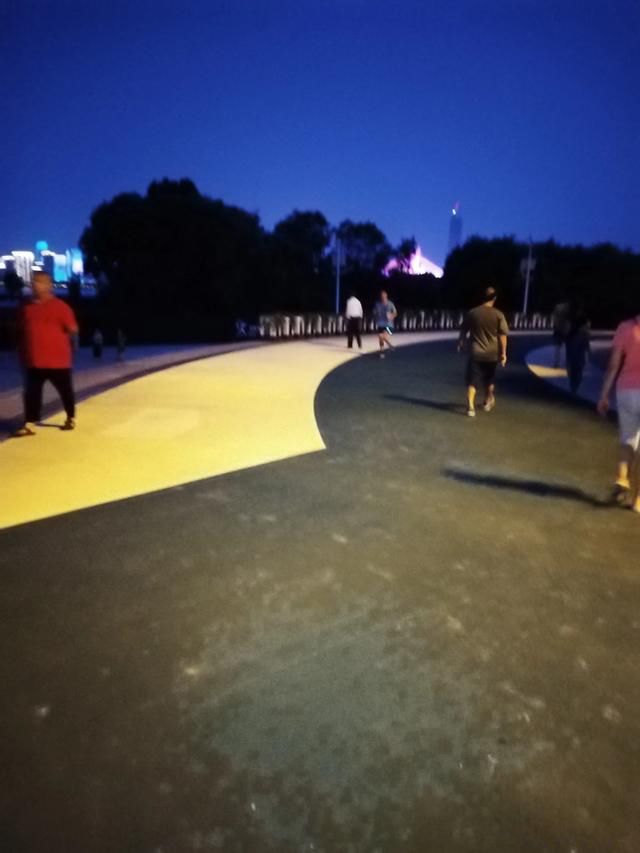 ���������һ��ʹ�඼û���� ������ʵʩȷʵ����