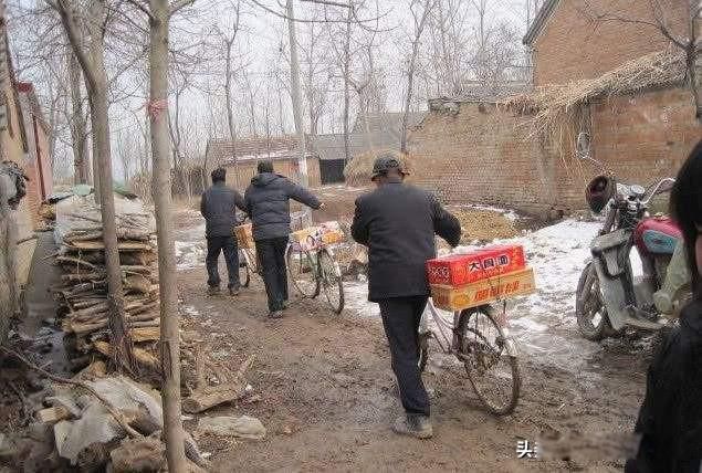 人穷断六亲,位卑莫劝人是什么意思 这是一个不变的定律