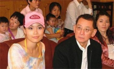 ����Ů����˭ ������������İ��Լж�3������