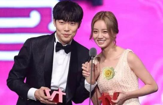 �����Һͻ������Ϸ��� ���������˻���һ����