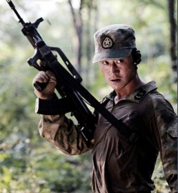 吴京为什么有少校军衔 他在军区是什么军衔级别