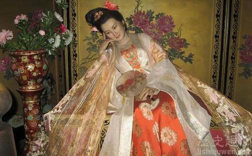 �Ƴ���Ů�Ϲ������ʵ���ิԭ �������������ĳ����