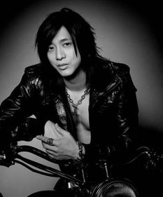 ����羵�ǰ�����ɷ���˭ ���������޶���˭�ĺ���