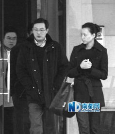 密春雷第一任妻子是谁 和金晶一对双胞胎