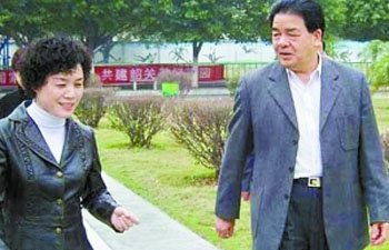 �������һ���ɷ���־�� ���������Ϲ���˭