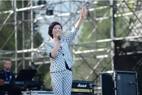 �˻��Ͼ���̫���¼�ʼĩ ̫�󱳺�����˲���