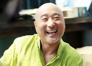 ����˹�ĸ����˭ �²��������˹�Ĺ�ϵ